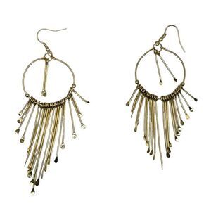 Gold toned circle dangly statement earrings ❤️2/$10 or 5/$20❤️